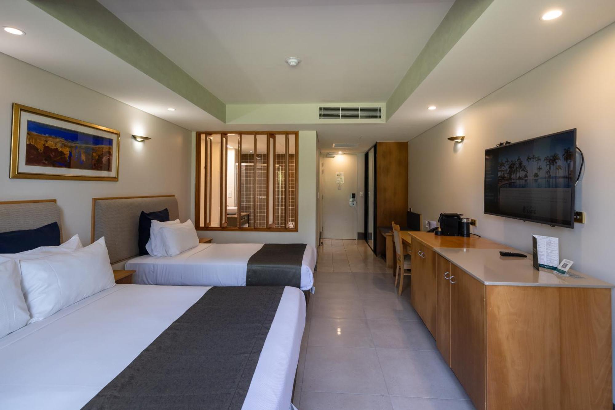 Mindil Beach Casino Resort Дарвин Экстерьер фото Deluxe Room
